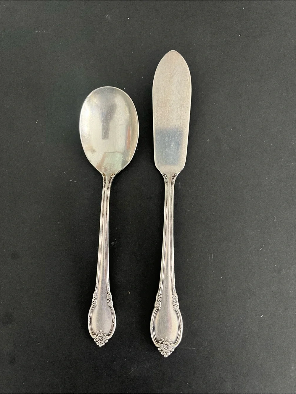 Silver-Color Ornate Serving Spoon and Spreader Set